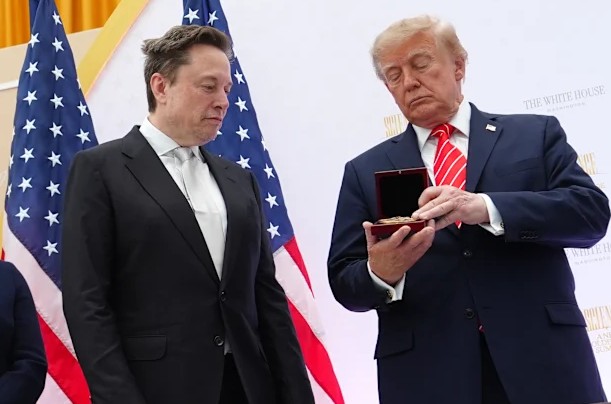 Elon Musk Pours $276 Million Into Midterm Elections as Republicans Fight to Keep Control of Congress